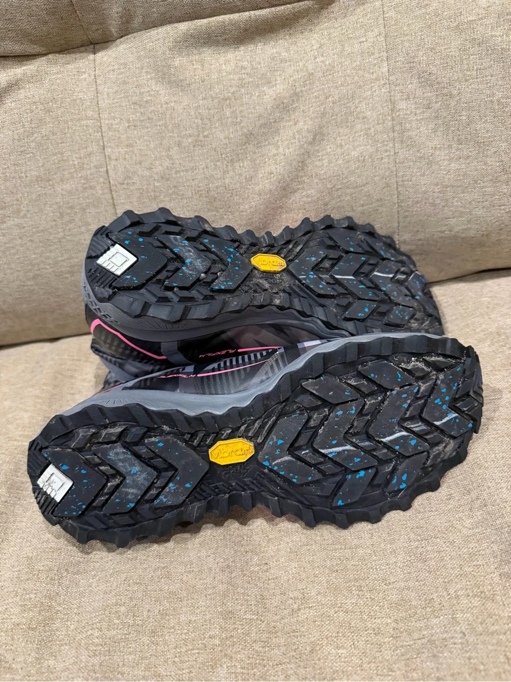 Saucony Razor Ice Plus Trail Running Shoe - Women's Shoes 9.5